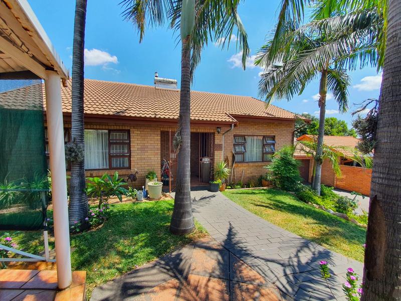 2 Bedroom Property for Sale in Montana Park Gauteng