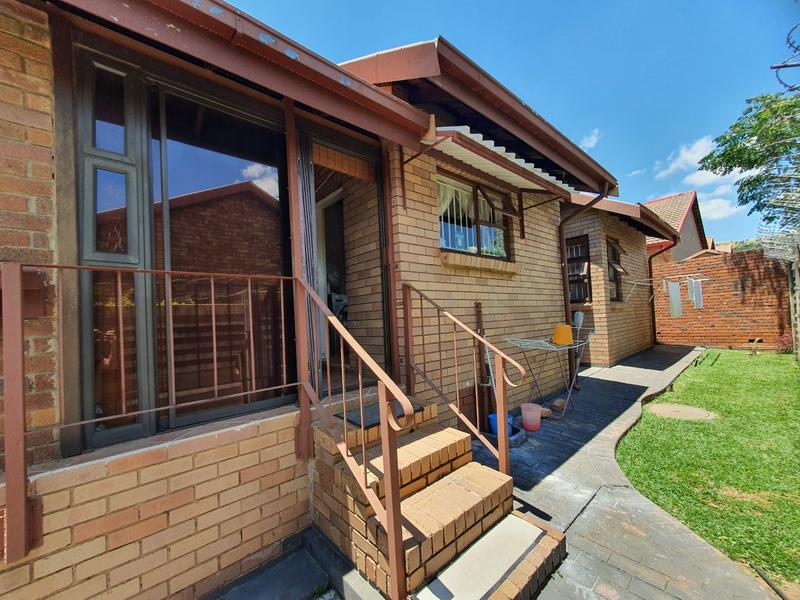 2 Bedroom Property for Sale in Montana Park Gauteng