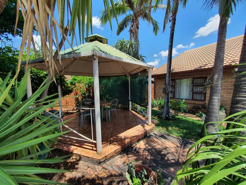 2 Bedroom Property for Sale in Montana Park Gauteng