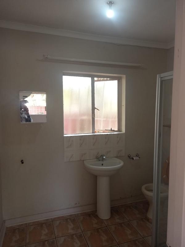 To Let 1 Bedroom Property for Rent in Birchleigh North Gauteng