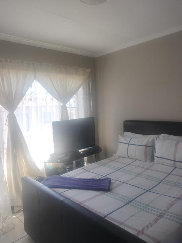 2 Bedroom Property for Sale in Groblerpark Gauteng