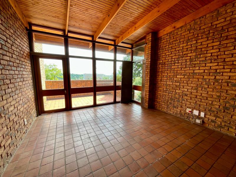 To Let 4 Bedroom Property for Rent in Groenkloof Gauteng
