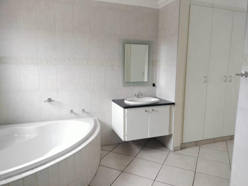 To Let 3 Bedroom Property for Rent in Waterkloof Ridge Gauteng