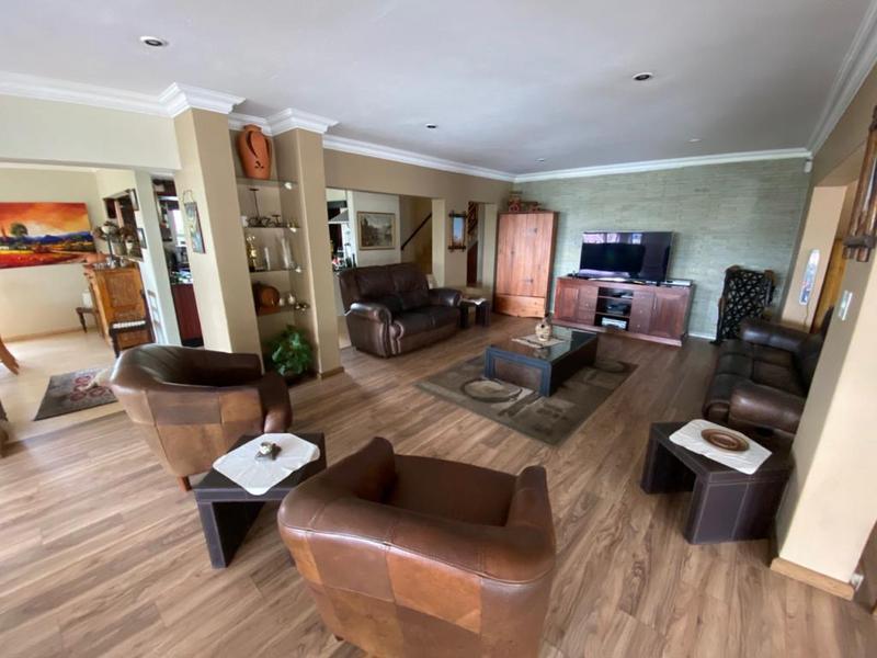 4 Bedroom Property for Sale in Waterkloof Ridge Gauteng