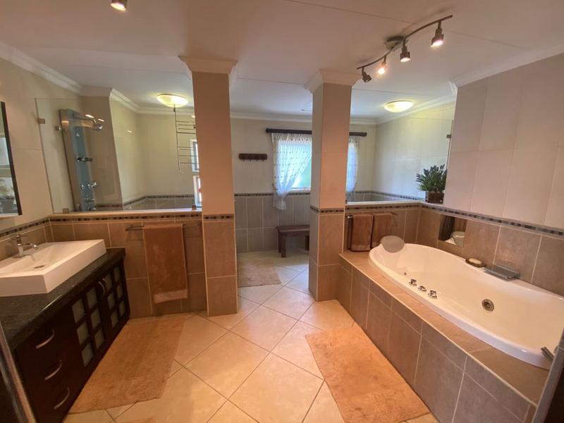 4 Bedroom Property for Sale in Waterkloof Ridge Gauteng