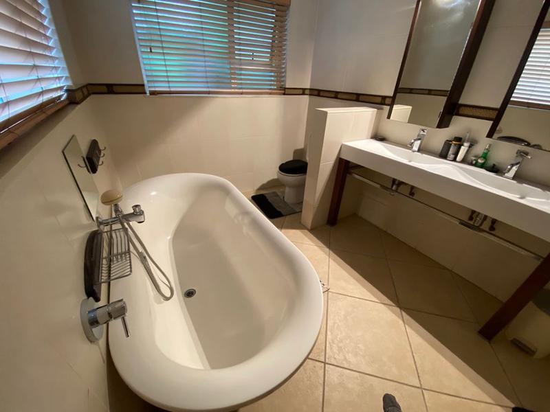 4 Bedroom Property for Sale in Waterkloof Ridge Gauteng