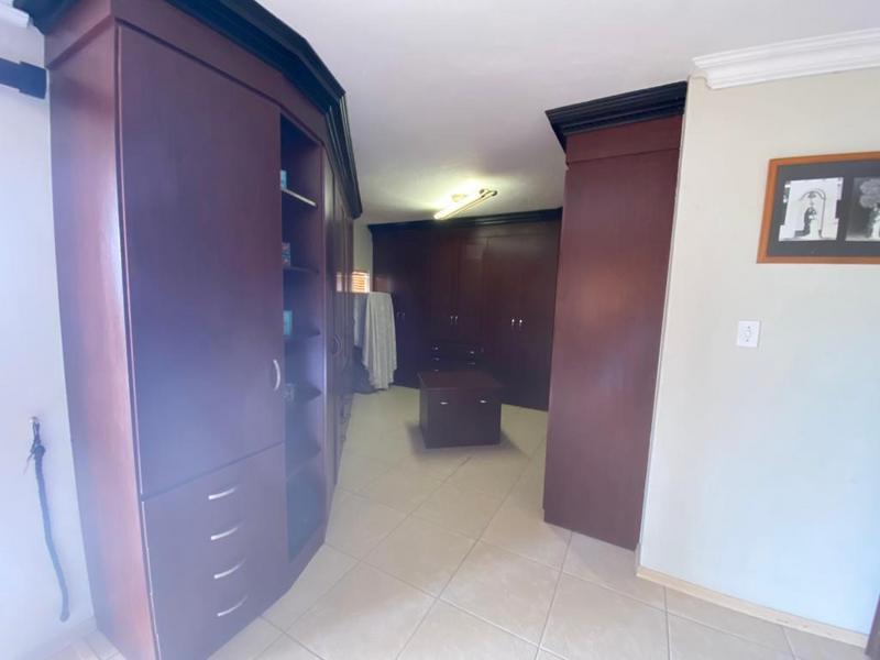 4 Bedroom Property for Sale in Waterkloof Ridge Gauteng