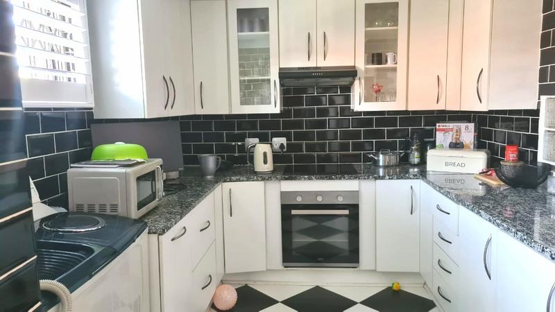 To Let 3 Bedroom Property for Rent in Noordwyk Gauteng