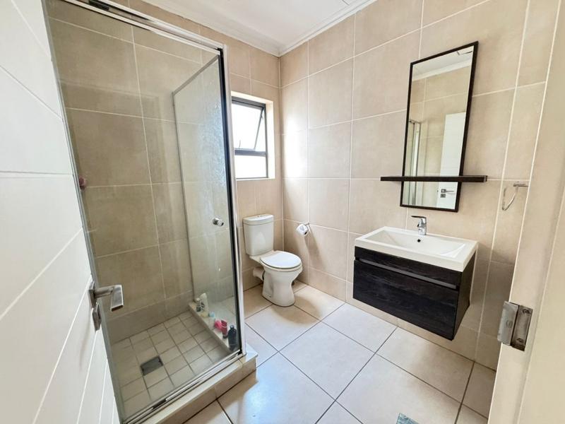 To Let 1 Bedroom Property for Rent in Olivedale Gauteng