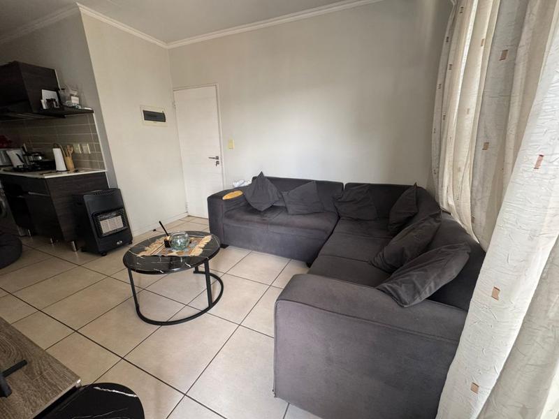 To Let 1 Bedroom Property for Rent in Olivedale Gauteng