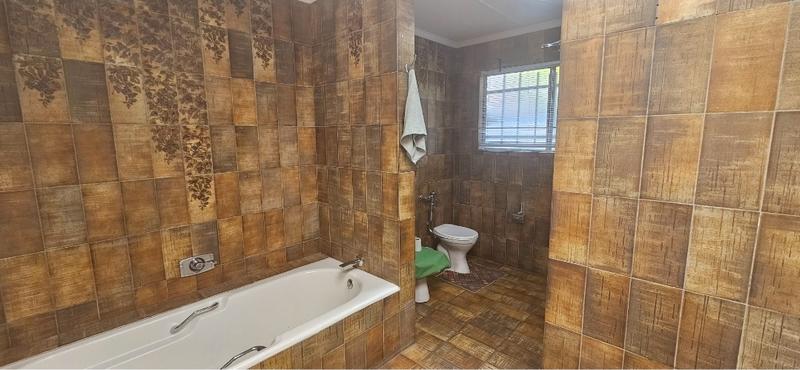 3 Bedroom Property for Sale in Three Rivers Proper Gauteng