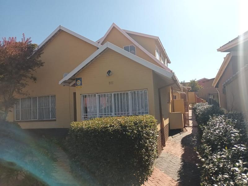 5 Bedroom Property for Sale in Mondeor Gauteng
