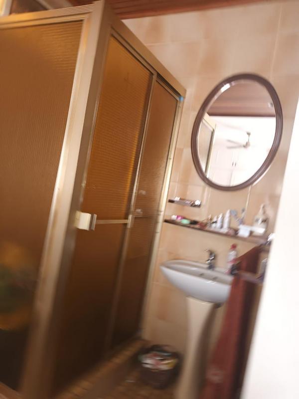 5 Bedroom Property for Sale in Mondeor Gauteng