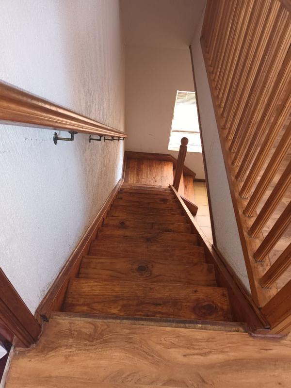 5 Bedroom Property for Sale in Mondeor Gauteng