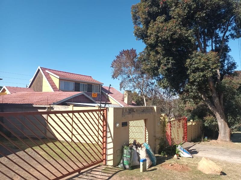 5 Bedroom Property for Sale in Mondeor Gauteng