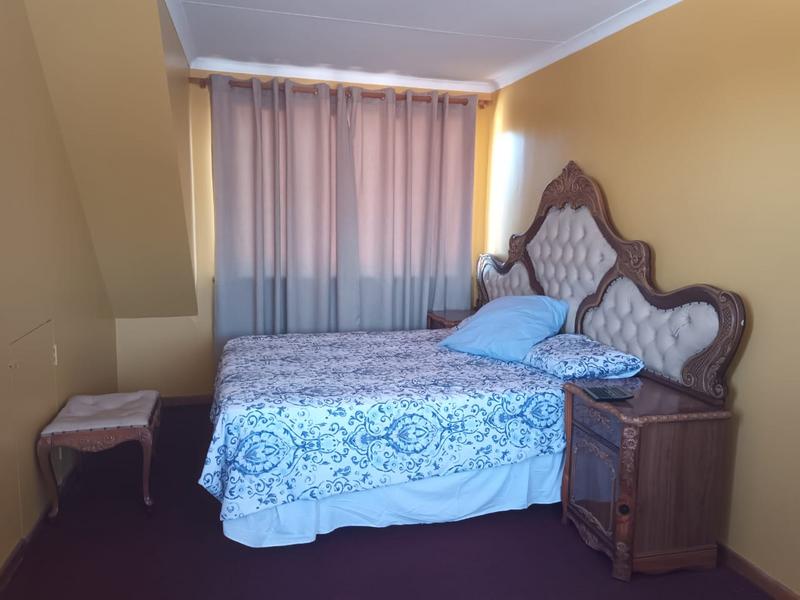 5 Bedroom Property for Sale in Mondeor Gauteng