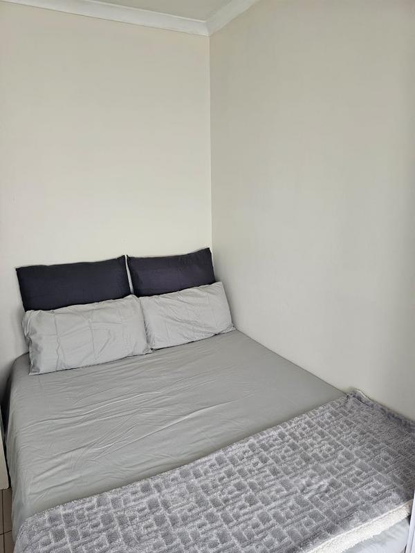 2 Bedroom Property for Sale in Fleurhof Gauteng