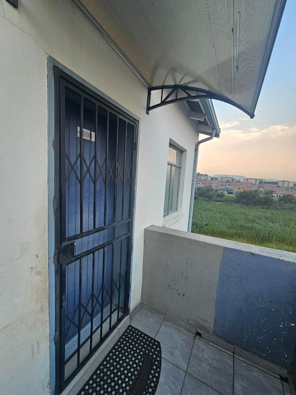 2 Bedroom Property for Sale in Fleurhof Gauteng