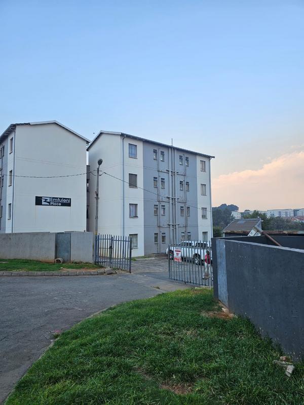 2 Bedroom Property for Sale in Fleurhof Gauteng