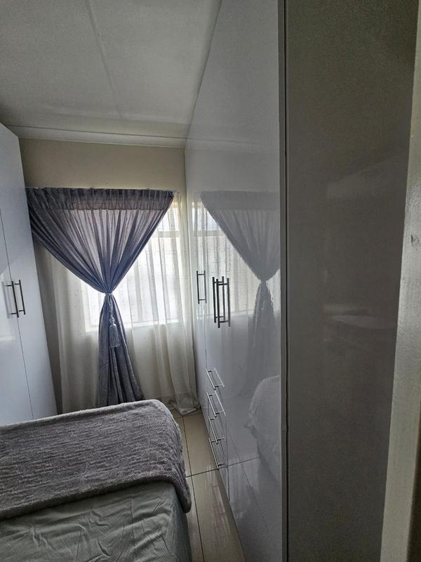 2 Bedroom Property for Sale in Fleurhof Gauteng