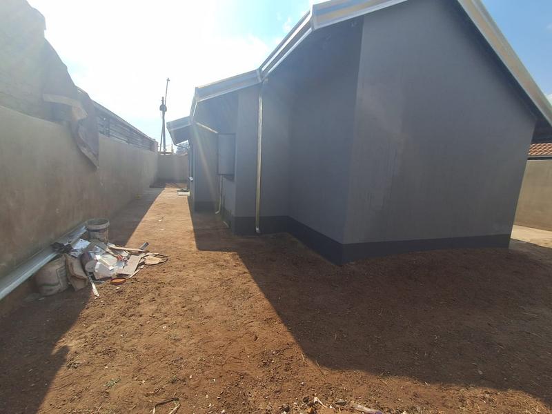 3 Bedroom Property for Sale in Protea Glen Gauteng