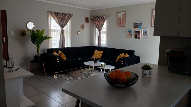 4 Bedroom Property for Sale in Protea Glen Gauteng
