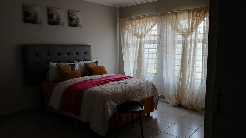 4 Bedroom Property for Sale in Protea Glen Gauteng