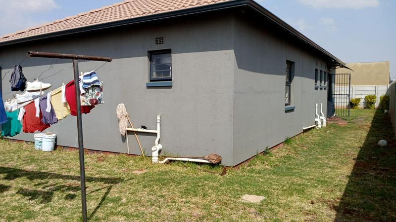 4 Bedroom Property for Sale in Protea Glen Gauteng