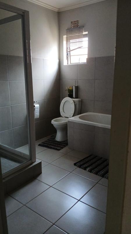 4 Bedroom Property for Sale in Protea Glen Gauteng