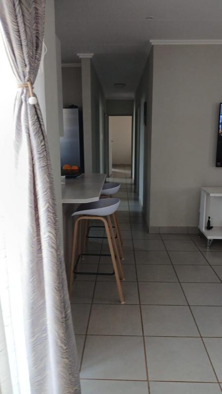 4 Bedroom Property for Sale in Protea Glen Gauteng