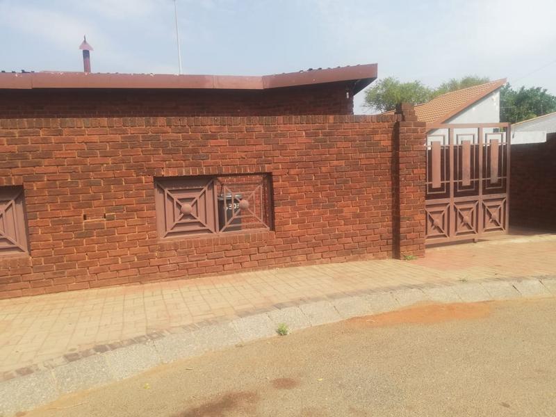 3 Bedroom Property for Sale in Dobsonville Gauteng