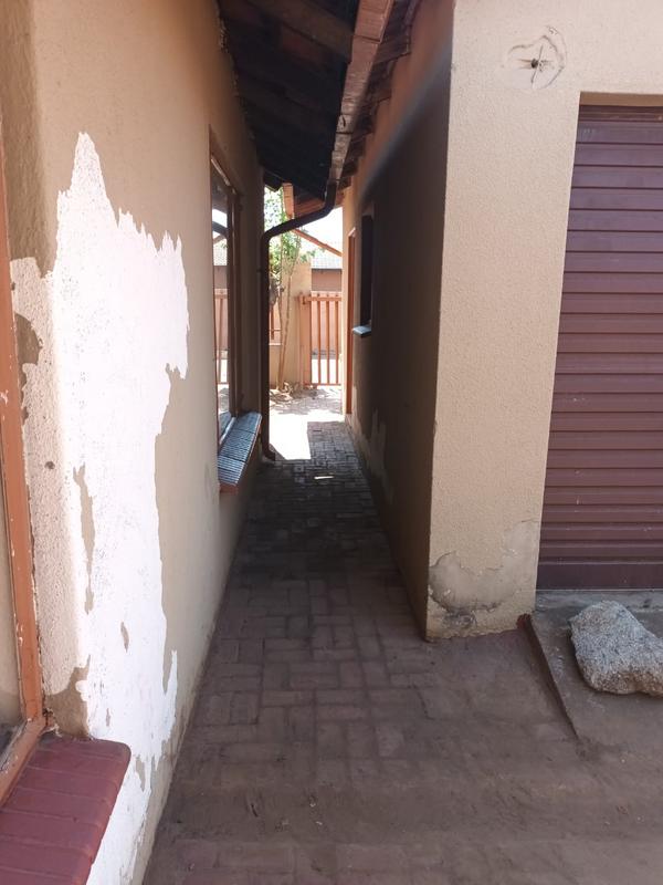 3 Bedroom Property for Sale in Protea Glen Gauteng