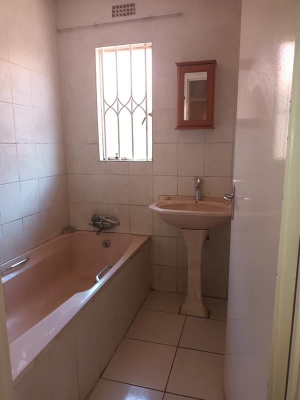 3 Bedroom Property for Sale in Protea Glen Gauteng