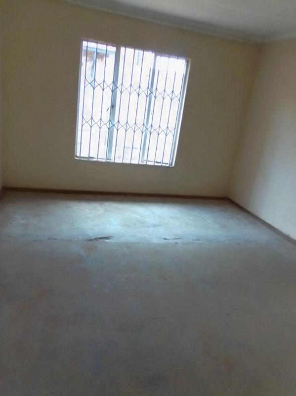 3 Bedroom Property for Sale in Protea Glen Gauteng