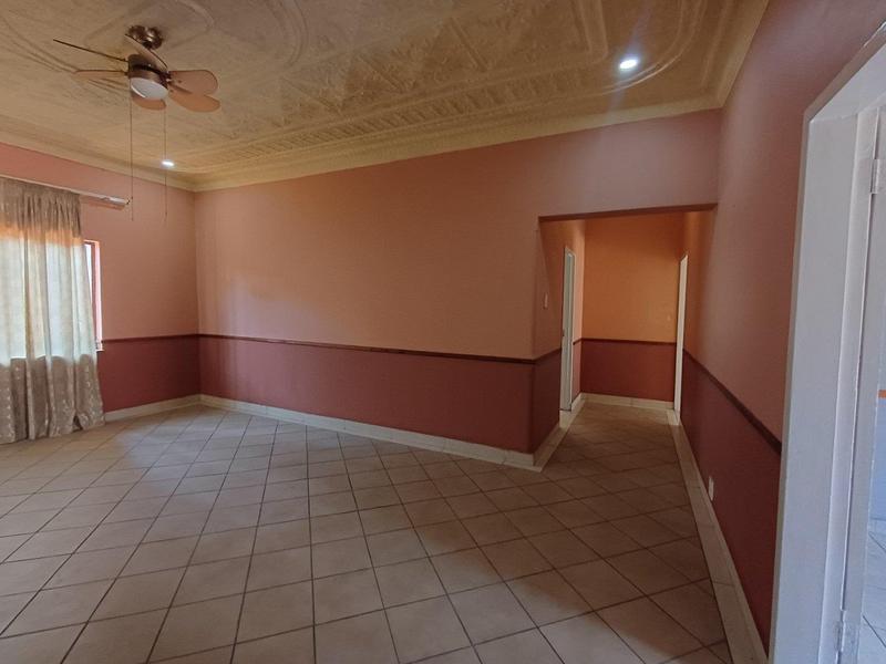 To Let 4 Bedroom Property for Rent in Booysens Gauteng