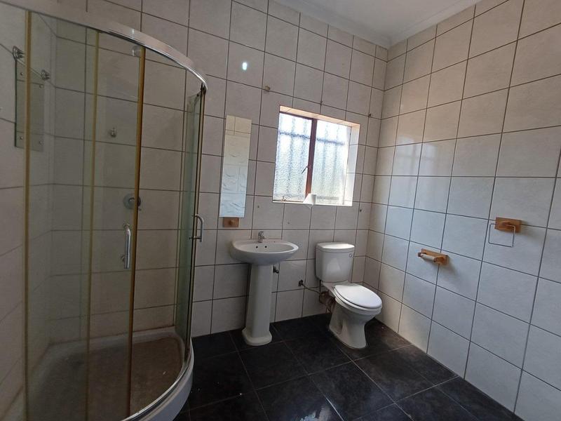 To Let 4 Bedroom Property for Rent in Booysens Gauteng