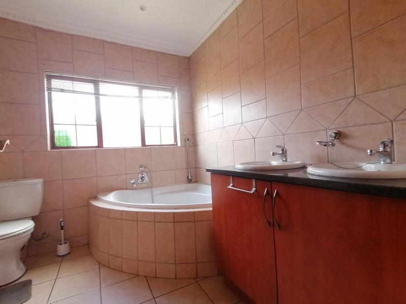 To Let 3 Bedroom Property for Rent in Montana Gauteng