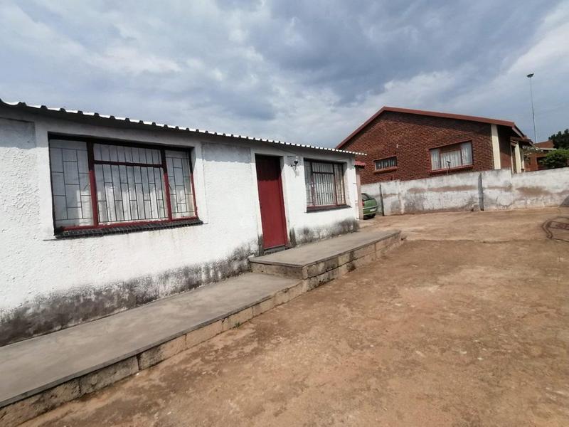To Let 4 Bedroom Property for Rent in Soshanguve Gauteng