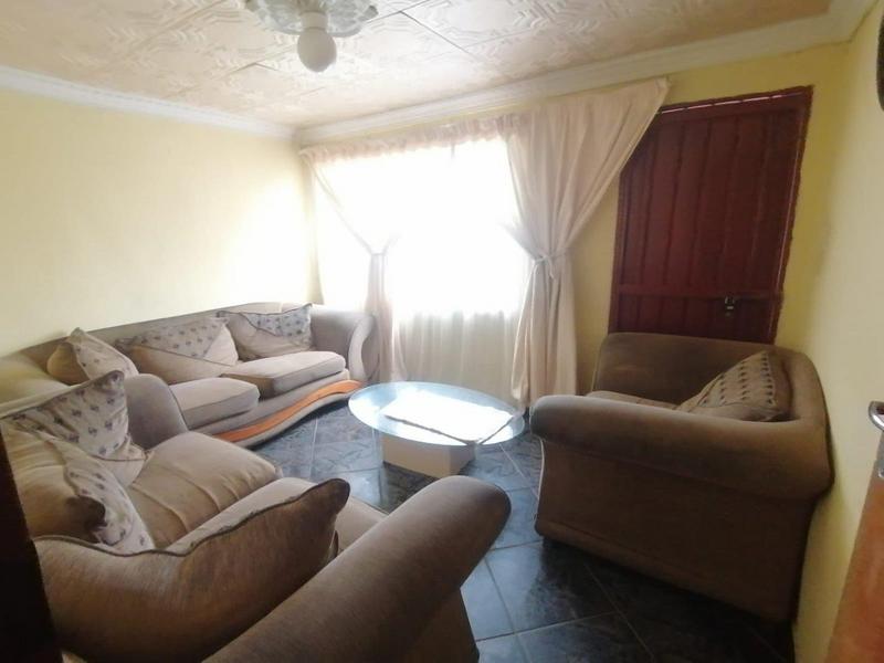 To Let 4 Bedroom Property for Rent in Soshanguve Gauteng