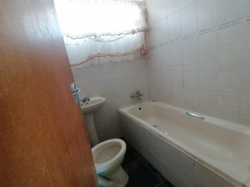 To Let 4 Bedroom Property for Rent in Soshanguve Gauteng