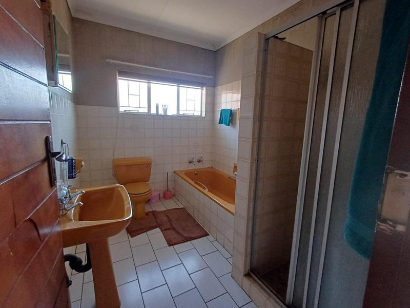 3 Bedroom Property for Sale in Booysens Gauteng