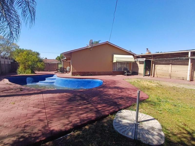 3 Bedroom Property for Sale in Booysens Gauteng
