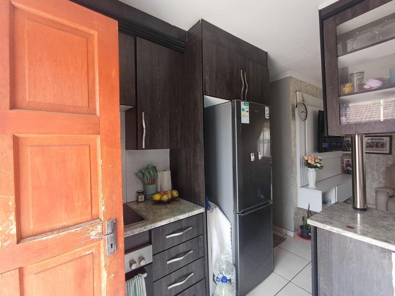 3 Bedroom Property for Sale in Blue Hills Gauteng