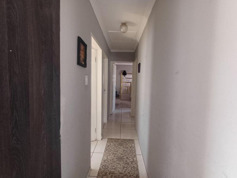 3 Bedroom Property for Sale in Blue Hills Gauteng