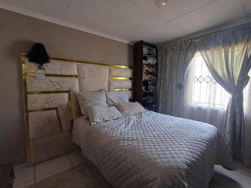 3 Bedroom Property for Sale in Blue Hills Gauteng