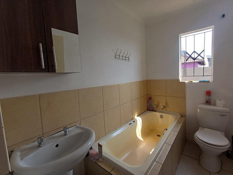 3 Bedroom Property for Sale in Blue Hills Gauteng