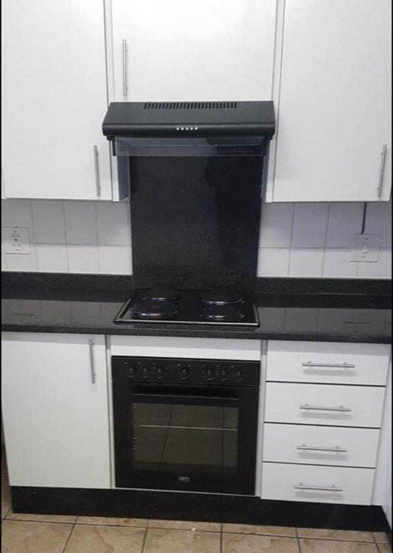 2 Bedroom Property for Sale in Vorna Valley Gauteng