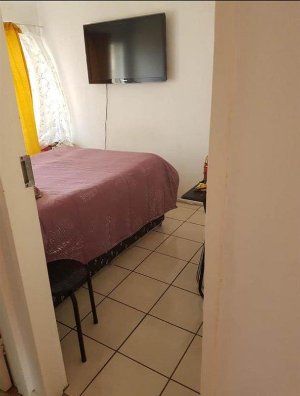 2 Bedroom Property for Sale in Vorna Valley Gauteng