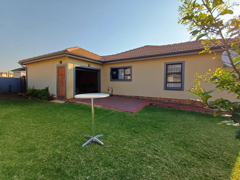 3 Bedroom Property for Sale in Hesteapark Gauteng