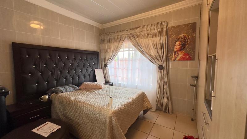 5 Bedroom Property for Sale in Nellmapius Ext 4 Gauteng